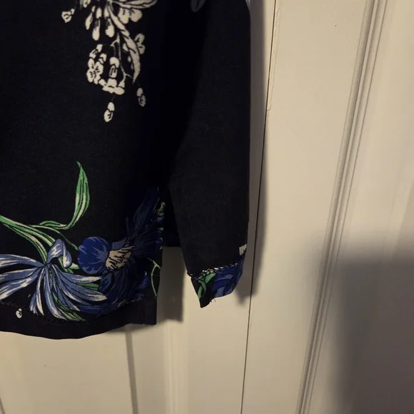 Ann Taylor Black and Blue Floral Tank Top - Picture 5 of 6